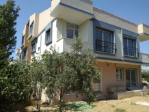 Bio Hanevler / URLA